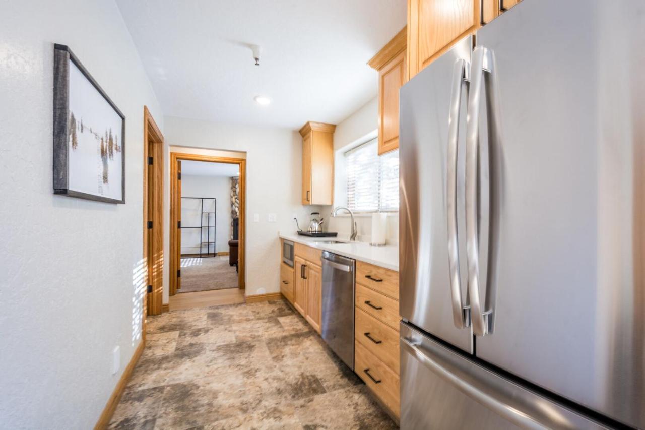 Powder Hound 1 Bedroom Brighton Chalet Экстерьер фото