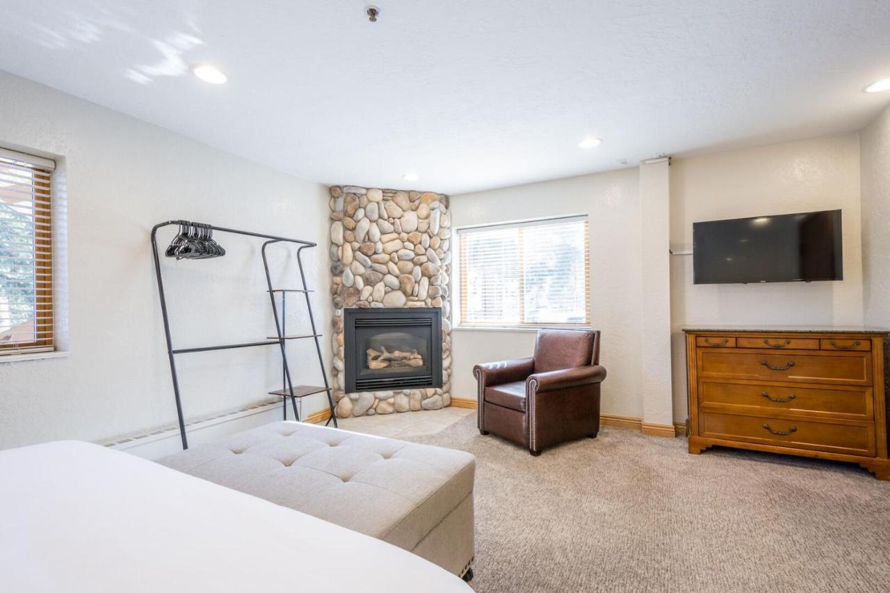 Powder Hound 1 Bedroom Brighton Chalet Экстерьер фото